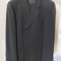 Ilmoitus: Giorgio Armani miesten puku (koko 52)