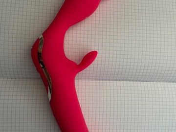 Selling: Happy rabbit dildo for couples