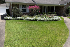 Request a quote: Lawn Maintenance in Houston Area