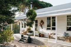 Hourly Hire: White Weatherboard Cottage