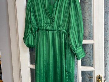 For Sale: Second female shirt dress 