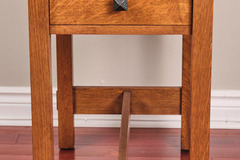 Selling: Stickley End Table with Drawer