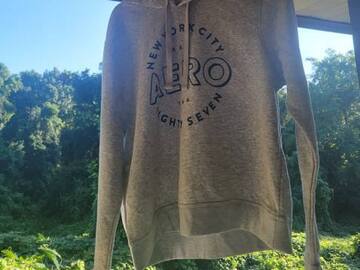 Selling: Woman clothes