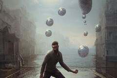 Selling: Man Escaping Bubble Invasion Nightmare