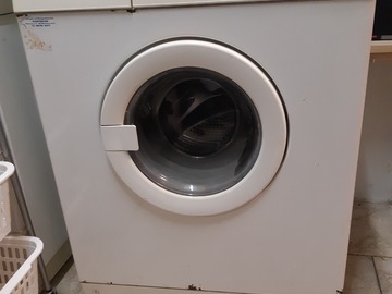 Biete Hilfe: Siemens Waschmaschine abzugeben