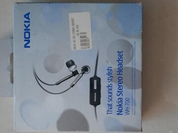 Selling with online payment: Nokia WH-700, with 2.5mm AD-52 and 3.5mm AD-63 Adapter