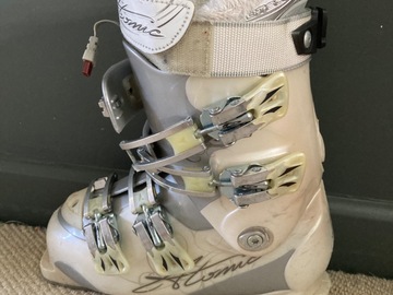 Hiring Out (per day): Atomic ladies ski boots size UK 6 & helmet 