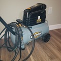 Renting out with online payment: Air Compressor
