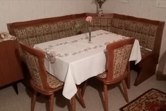 Biete Hilfe: Eckbank mit Tisch und 2 Stühlen