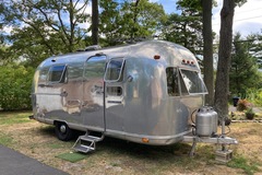 For Sale: (Barn Find) 1973 Airstream 21ft Land Yatch Globetrotter 