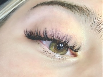 Service: Eyelash extensions