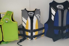 Renting out with online payment: Children Life Vests