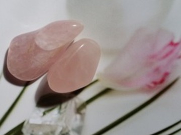 Selling: Speciality ROSE QUARTZ Love & Attraction Spell & Healing Reading