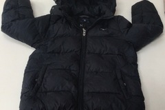 Selling with online payment: Black Gant child’s puffer jacket age 9-10