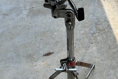 Selling with online payment: Slingerland 1970's Snare Stand 