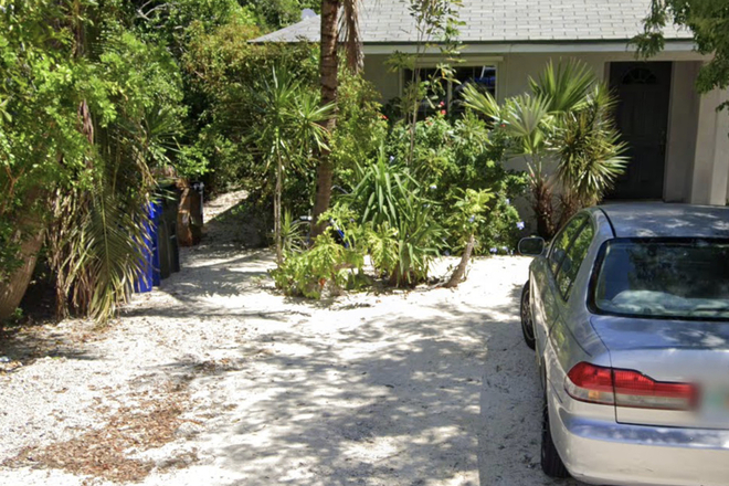 Islamorada FL, Parking in Paradise. Key West Bikers Welcome