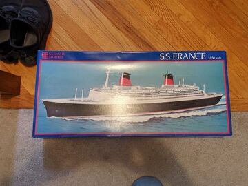 Selling with online payment: 1996 Glencoe Models SS France 1/450 NEW Model Kit 09302