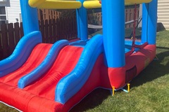 Renting out with online payment: Bounce House 