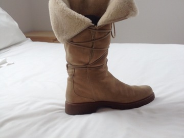 Selling with online payment: Timberland Sheepskin Snow Boots