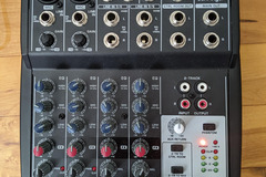 Renting out with online payment: Behringer Xenyx 802 8-input 2-bus Mixer