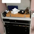 Selling with online payment: Trial lens cabinet with place for drops