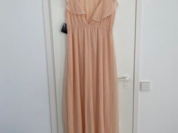 Myydään (Yksityinen): Kaason pitkä mekko, persikka