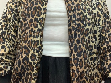 Selling: 100% Silk Leopard Print Vintage Jacket