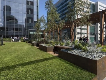 Walk-in: Sky Park lush green landscaping for 10+ | Melbourne Quarter