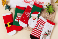 Buy Now: 40 Pairs of Children's Christmas Cotton Socks