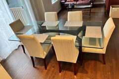 Individual Sellers: Dining table with 6 chairs