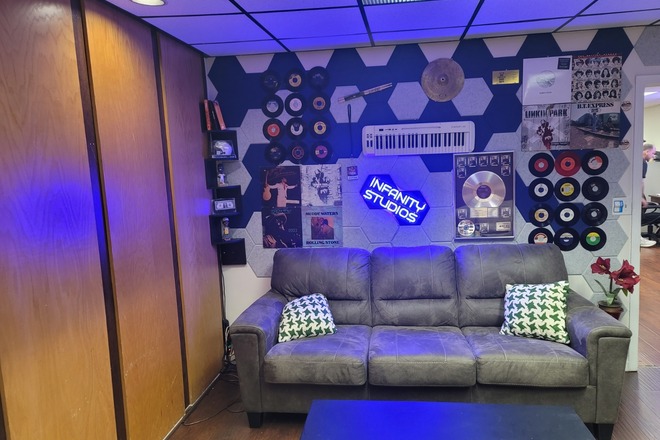Podcast and photo studio 