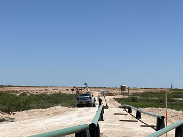 Project: 2 mile steel and poly pipeline installation