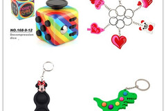 Buy Now: 85pcs children's decompression Rubik's cube toy keychain