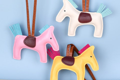 Comprar ahora: 100pcs PU pony rope bag pendant macaroon color tassel keychain