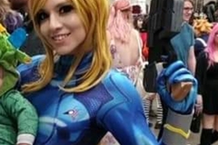 Selling with online payment: Samus gun and wig 