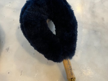 Selling: Luxe Shearling Fur Grip Leash Accessory - Navy Blue