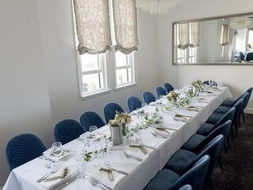 Book a meeting | $: Stylish Private Dining Room for your corporate gathering