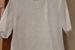 Selling: White cotton top