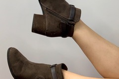 Selling: Chunky Heel Leather Booties