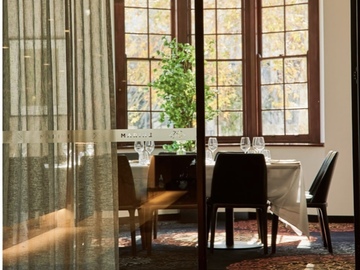 Book a meeting: The Stirling Room - Create a dining experience for your meeting