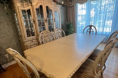 Individual Sellers: Dining table with 6 chairs and Display Cabinet set