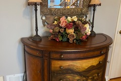Selling: Accent Console Table with Mirror