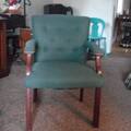 Selling: NICE GREEN CHAIR