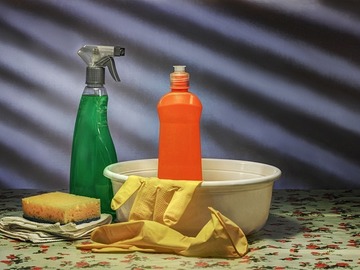 Wellness Session Single: Green your home cleaning products with Dr. Northrop