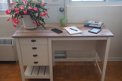 Selling: Staples 'Sauder Cottage Road' Multi-functional Desk
