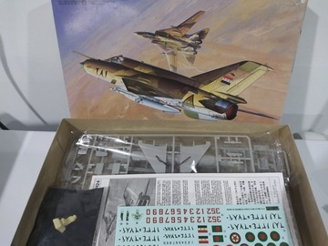 Selling with online payment: 1/72 Fujimi Mig21 MF