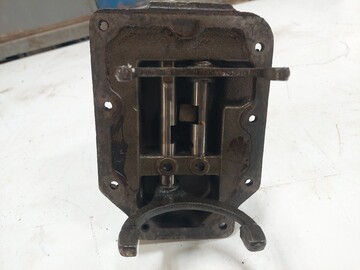Selling without online payment: 76-79 CJ T150 Top Cover Shifter Assembly MT 2603357