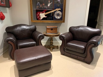 Individual Sellers: Brown Leather Classic Club Chairs With Ottoman