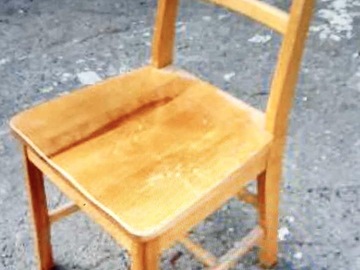 Vendre un article: 20 x chaises vintage institutionnelles en bois