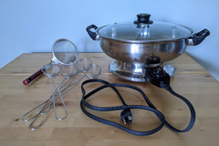 Renting out with online payment: Dual-sided Electric Hot Pot Kit